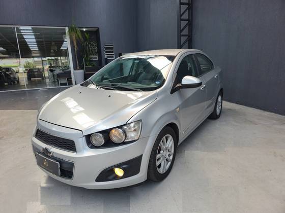 CHEVROLET SONIC 1.6 LTZ SEDAN 16V FLEX 4P AUTOMÁTICO CHEVROLET SONIC 1.6 LTZ SEDAN 16V FLEX 4P AUTOMÁTICO